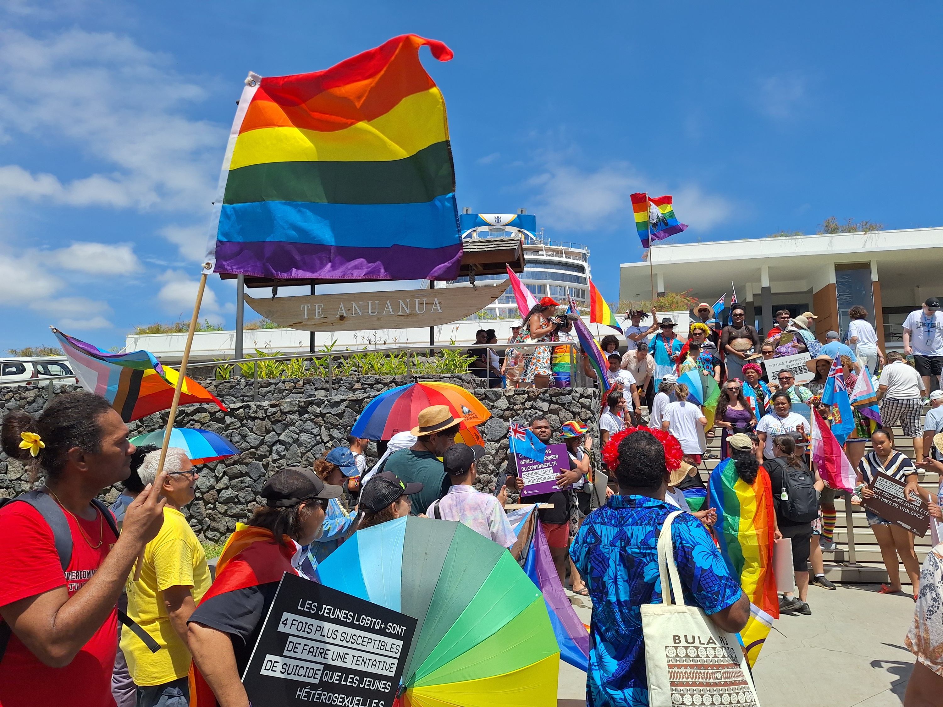 Une halte symbolique a été marquée devant le bien-nommé terminal de croisière (Crédit : Anne-Charlotte Lehartel).