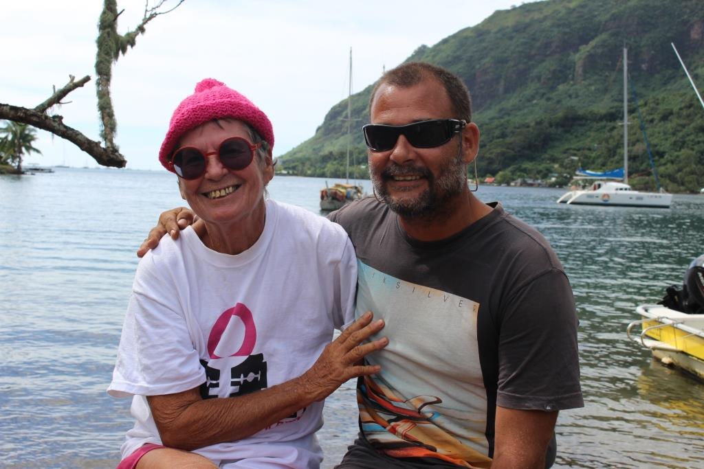 A 70 ans, elle part de France et rejoint Tahiti sur un voilier de 6,5m
