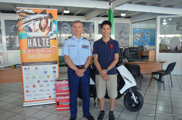 Le colonel Caudrelier aux côtés de Ryan Lesourd