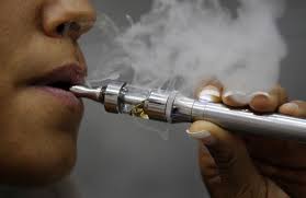E-cigarette: recours d'associations devant le Conseil d'Etat contre l'interdiction de publicité