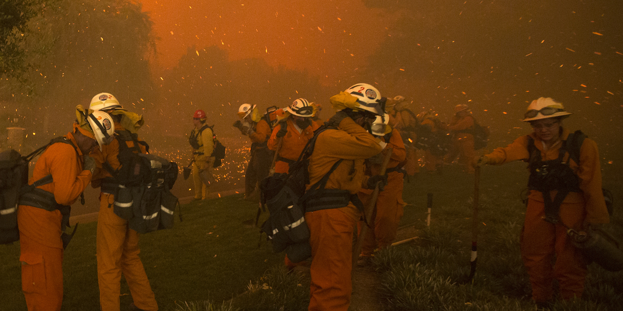 900 pompiers à pied d'oeuvre et seulement 10% de l'incendie maitrisé