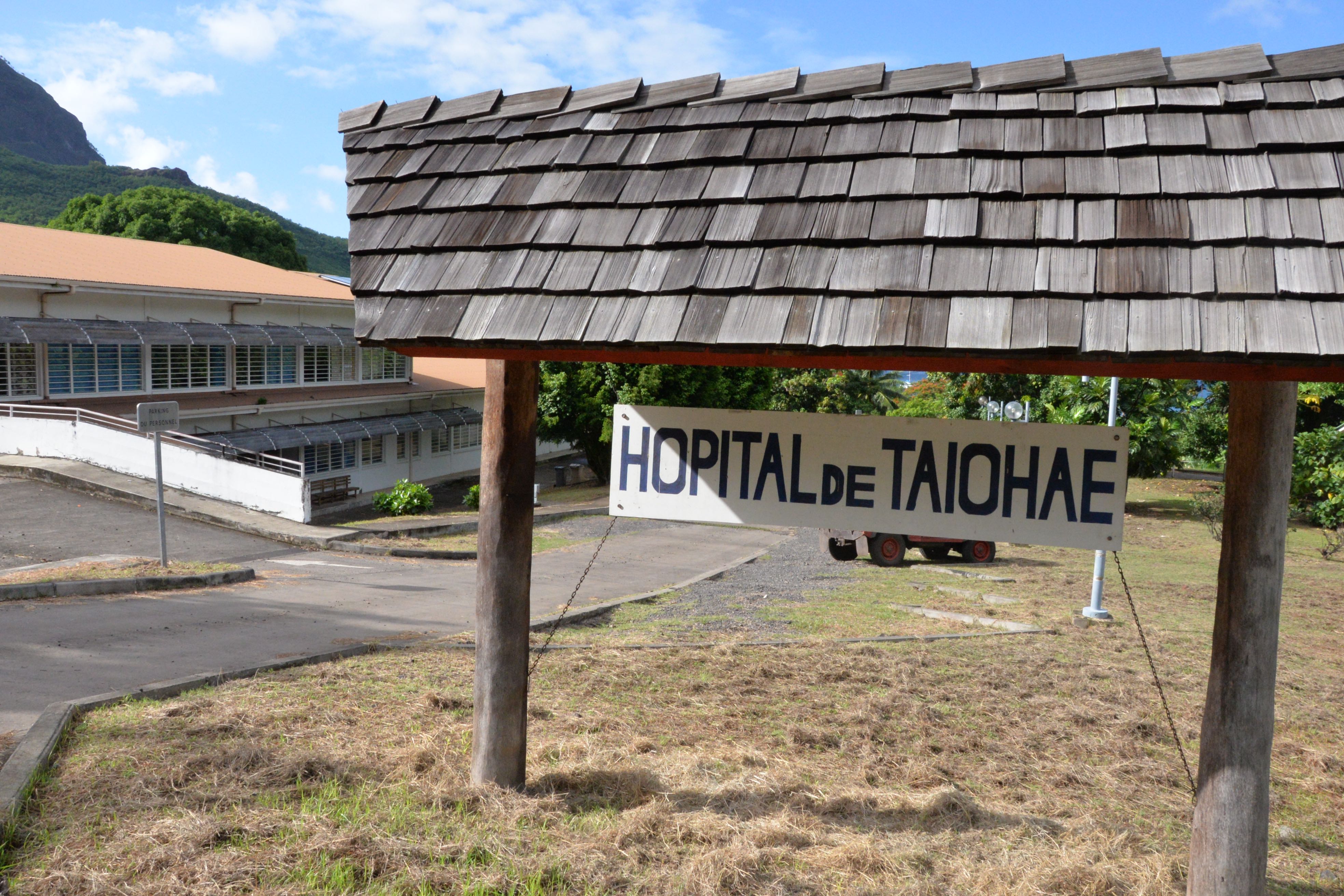 Seul centre hospitalier de l’archipel, l’hôpital de Taiohae accueille des patients de toutes les Marquises. Actuellement, il n’y a pas assez de personnel pour le faire fonctionner au meilleur de ses capacités.