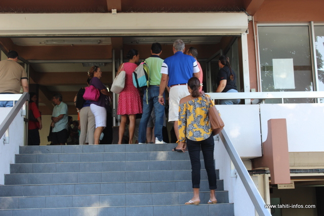 Affaire des douaniers : prison avec sursis et interdiction d'exercer pour les protagonistes