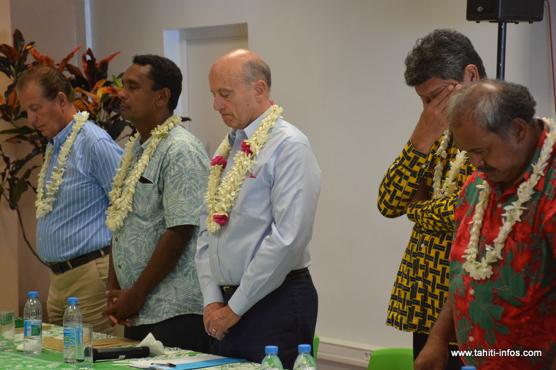 Alain Juppé, mercredi à l’issue de sa rencontre sur le thème du nucléaire avec les associations de défense des anciens travailleurs du nucléaire, de protection de l’environnement et les représentants des églises catholique et protestante polynésiennes.