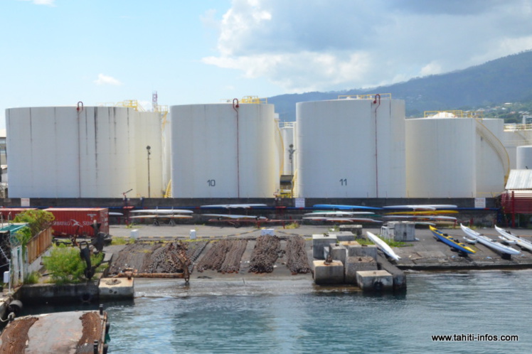 Transfert des dépôts d'hydrocarbures : les travaux doivent commencer en janvier