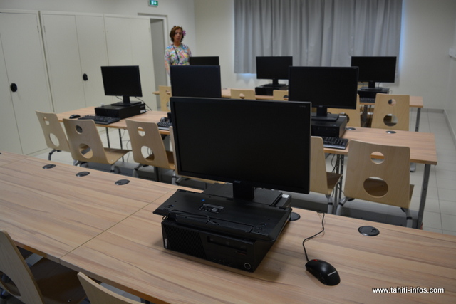 Les élèves pourront également s'initier à l'informatique