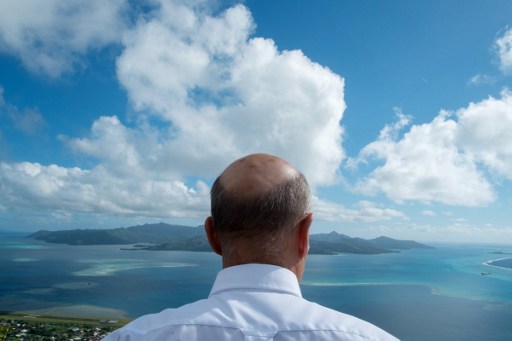 Alain Juppé, à Raiatea. Photo : AFP.