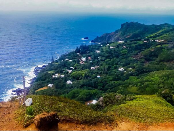 La petite bourgade d’Adamstown, à Pitcairn, où Joshua Hill régna sans partage de 1832 à 1837.