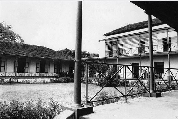 Cour de l'hôpital Vaiami en 1960