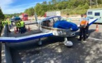 Var : un avion de tourisme en difficulté se pose sur l'autoroute