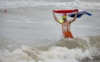 En France et aux Pays-Bas, bain glacé dans la Mer du Nord pour le Nouvel An