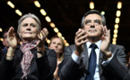 Fillon dénonce des "boules puantes" après des révélations sur l'emploi de sa femme