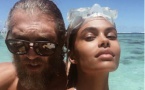 Tina Kuna­key, la compagne de Vincent Cassel, publie un souve­nir de leur séjour à Tahiti