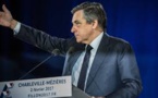 Fillon poursuit sa route malgré une campagne qui se délite