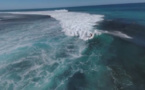 Spectaculaire! Teahupoo en 360° avec le surfer Michel Bourez!
