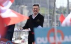 En pleine dynamique, Mélenchon prononce à Marseille une ode vibrante à la paix