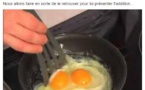 ll surprend son cambrioleur... devant des œufs au plat