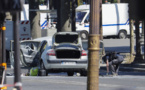 Attentat raté sur les Champs-Elysées: des gardes à vue, questions sur la détention d'armes
