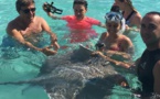 Jean-Pierre Foucault et Cerise Calixte découvrent Moorea