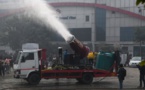 Un brumisateur géant contre la pollution à Delhi