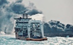 Chine: le pétrolier toujours en feu, début de polémique en Iran