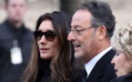 Héritage Johnny: Jean Reno appelle à lutter contre "la médisance et la haine"