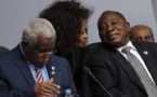 De violentes manifestations en Afrique du Sud contraignent le président à rentrer au pays