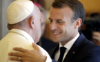 Chaleureuse visite d'Emmanuel Macron chez le pape François