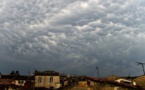 Alerte aux "vols de nuages" en Iran, la météo dément