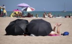 Dangers du soleil: les parents protègent leurs enfants mieux qu'eux-mêmes