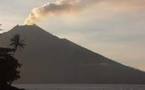 Papouasie: Un volcan effraie pendant les fêtes