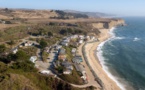 Surfeurs 1, milliardaire 0: en Californie, la plage reste ouverte à tous