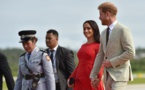 Harry et Meghan en rouge vif aux Tonga