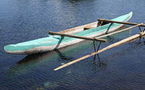 Petite frayeur pour deux pirogues, à Punaauia et Moorea