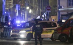 Trois morts dans l'attaque de Strasbourg: le tireur en fuite traqué, la France passe en "urgence attentat"