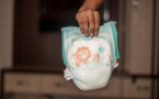 Couches pour bébés: alerte sur des "risques", les fabricants sommés d'agir