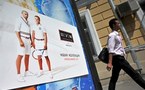 Poutine et Medvedev en short sur de mystérieuses affiches à Moscou