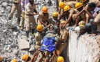 Inde: trois survivants sortis des décombres du bâtiment effondré mardi