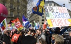 Fonctionnaires: la réforme en Conseil des ministres, des agents dans la rue