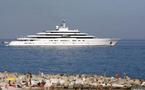 Le nouveau yacht du milliardaire russe Roman Abramovitch trop grand pour le port d'Antibes