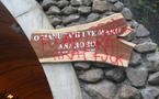 La plaque signalétique du tunnel "O MANUTAHI I TE MARU" détériorée !