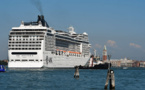 Panique à Venise devant un bateau de croisière géant hors de contrôle