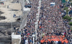 Plus de 15.000 personnes rendent hommage aux sauveteurs des Sables d'Olonne