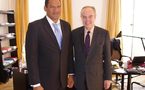 Promotion des langues polynésiennes :  Tauhiti Nena rencontre Frédéric Mitterrand