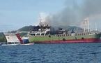 Trois ferries papous incendiés par des militants en colère