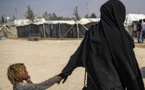 Quatre épouses de jihadistes et leurs enfants renvoyés en France par la Turquie