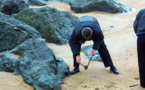 Des boulettes d'hydrocarbure sur plusieurs plages de Loire-Atlantique