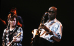 Le coronavirus fauche une première star, le saxophoniste Manu Dibango