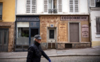 Depuis le confinement, un décor de cinéma fige un coin de Paris sous l'Occupation