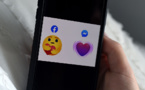 A l'ère de la distanciation sociale, Facebook ajoute un câlin à ses réactions